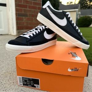 NEW Nike Blazer Low Size 11